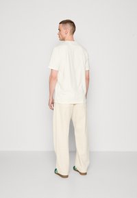 adidas Originals SPORT - Marškinėliai su spaudiniu - off white