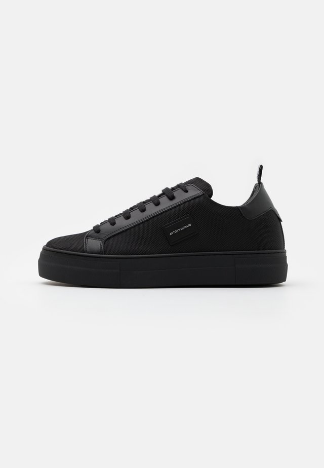 BOLD METAL - Sneakers laag - black