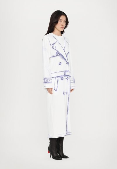 MOSCHINO OLIVIA - Jerseyklänning - fantasia bianco