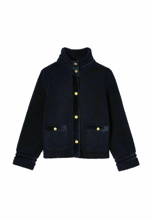 Marineblaue Fleecejacke mit hohem Kragen, goldenen Knöpfen, zwei Fronttaschen und samtigen Akzenten an der Blende und den Manschetten. Weiche Textur.