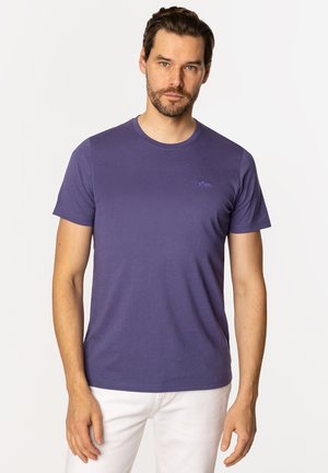 - T-shirt basic