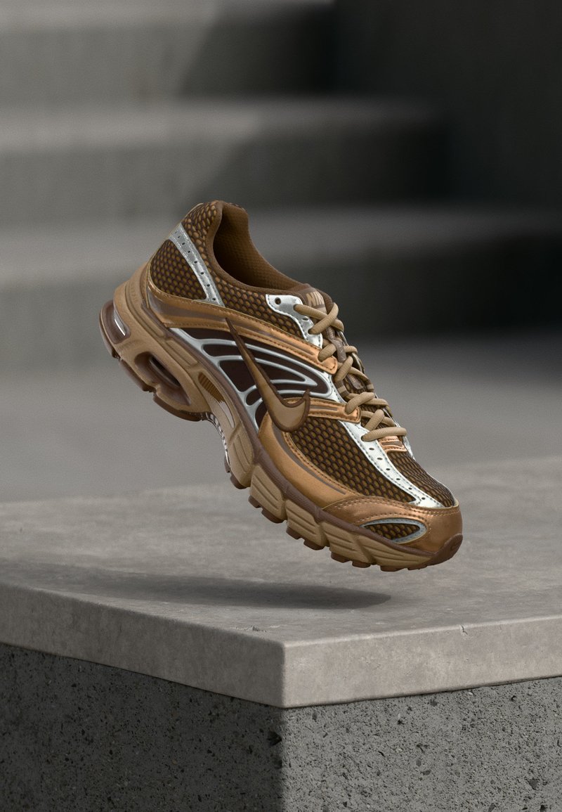 AIR MAX MOTO 2K light british tan/dark driftwood/cacao wow/metallic silver-coloured/brown