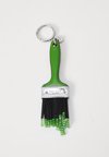 SQUEEZE EMBELLISHED PAINTBRUSH KEY - Keyring - green