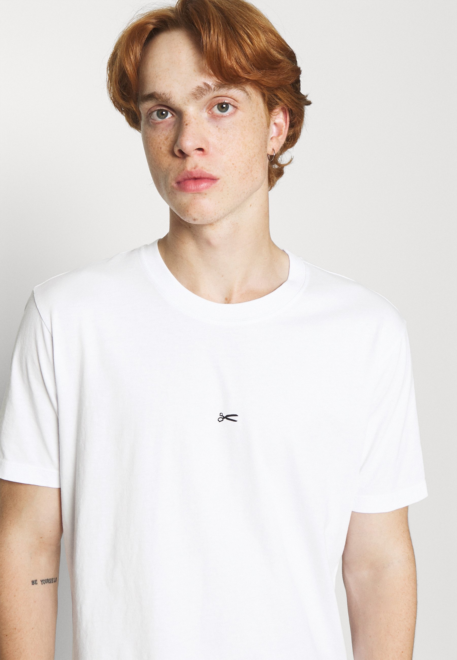 moj t shirt