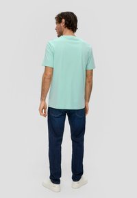 s.Oliver ARTWORK turkusowy