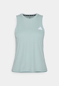 Helehall sinine varrukateta sportlik top, mis on valmistatud siledast kangast ja millel on ümar kaelus ning valge logo vasaku rinna piirkonnas.