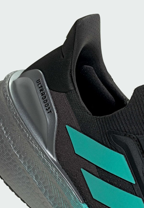 MERCEDES - AMG PETRONAS FORMULA ONE TEAM ULTRABOOST 5X - Trainers4