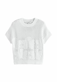 Hvid strikket crop top med et tekstureret blomstermønster nederst, korte ærmer og ribbet rund halsudskæring.