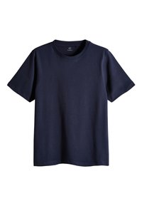 Schlichtes dunkelmarineblaues T-Shirt aus Baumwolle mit kurzen Ärmeln und Rundhalsausschnitt, flach auf einem weißen Hintergrund liegend.