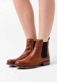 Anna Field Botines bajos - cognac