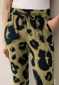 Next JOGGERS - Jogginghose - green