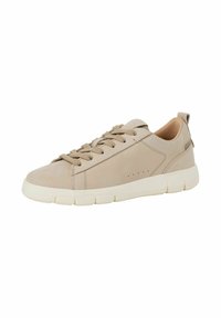 Baskets en cuir beige avec bout rond, design à lacets et semelle en caoutchouc blanc contrastant. Présente une texture lisse et de subtiles perforations.