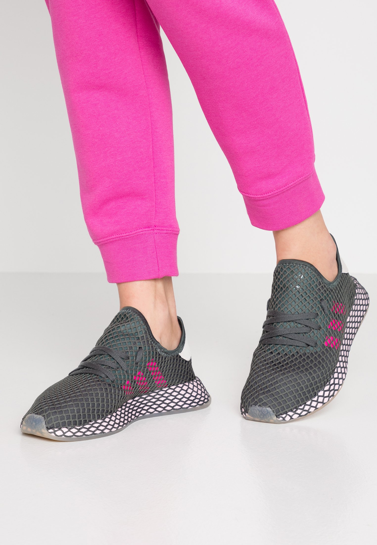 adidas Originals DEERUPT RUNNER Sneaker low legit ivy adidas Originals DEERUPT RUNNER Sneaker low clear pink