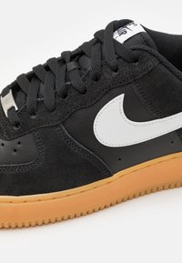 Nike Sportswear AIR FORCE 1 07 - Sportcipő - black/summit white
