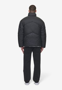 Pegador Vinterjacka - black
