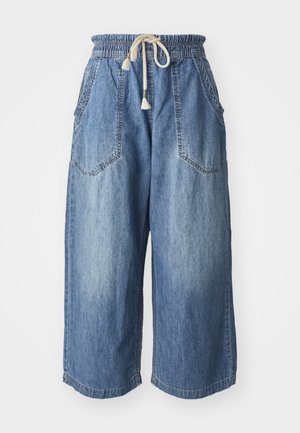 Free People EASY PEASY PULL ON - Relaxed fit jeans - blue