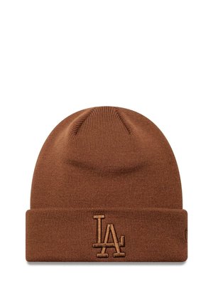 Bonnet en tricot marron avec un revers, arborant un logo "LA" brodé de la même couleur marron. Texture douce et ajustement confortable.