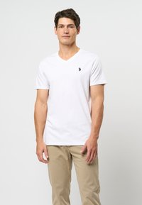U.S. Polo Assn. - CEM - T-shirt basique - white Image miniature 1