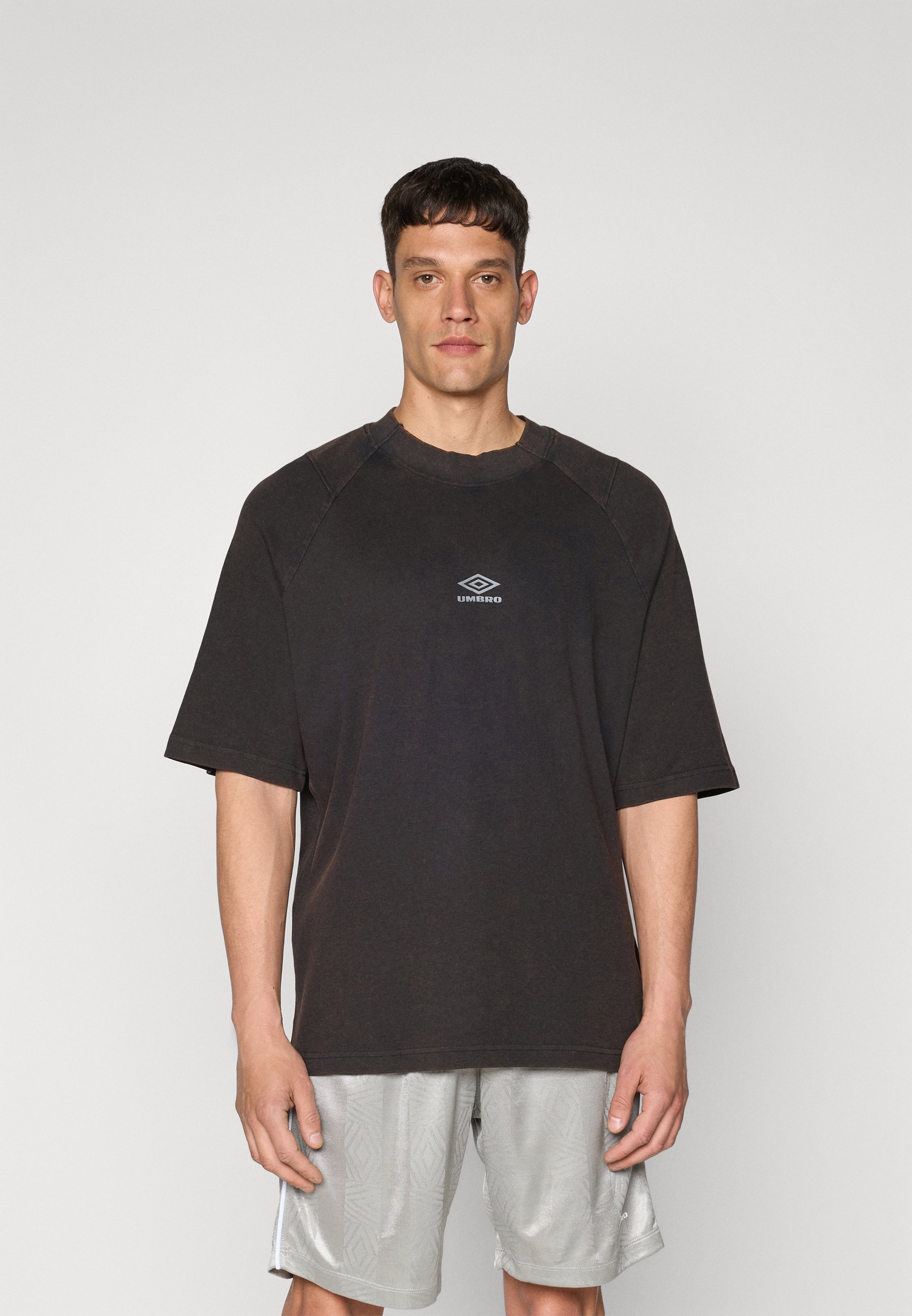 UMBRO×BEAUTY&YOUTH UNITEDARROWS Umbro | Pirkite internetu šiandien | ZALANDO