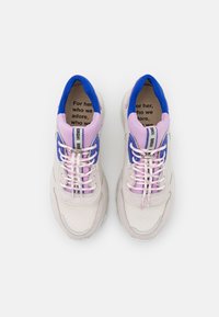 Bronx Trainers - off-white