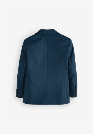 Tumes sinine bleiser, millel on struktureeritud disain, ühekordne tagaklapp, lõigatud kraed ja nupuvajutused varrukatel. Sile kangastekstuuri.