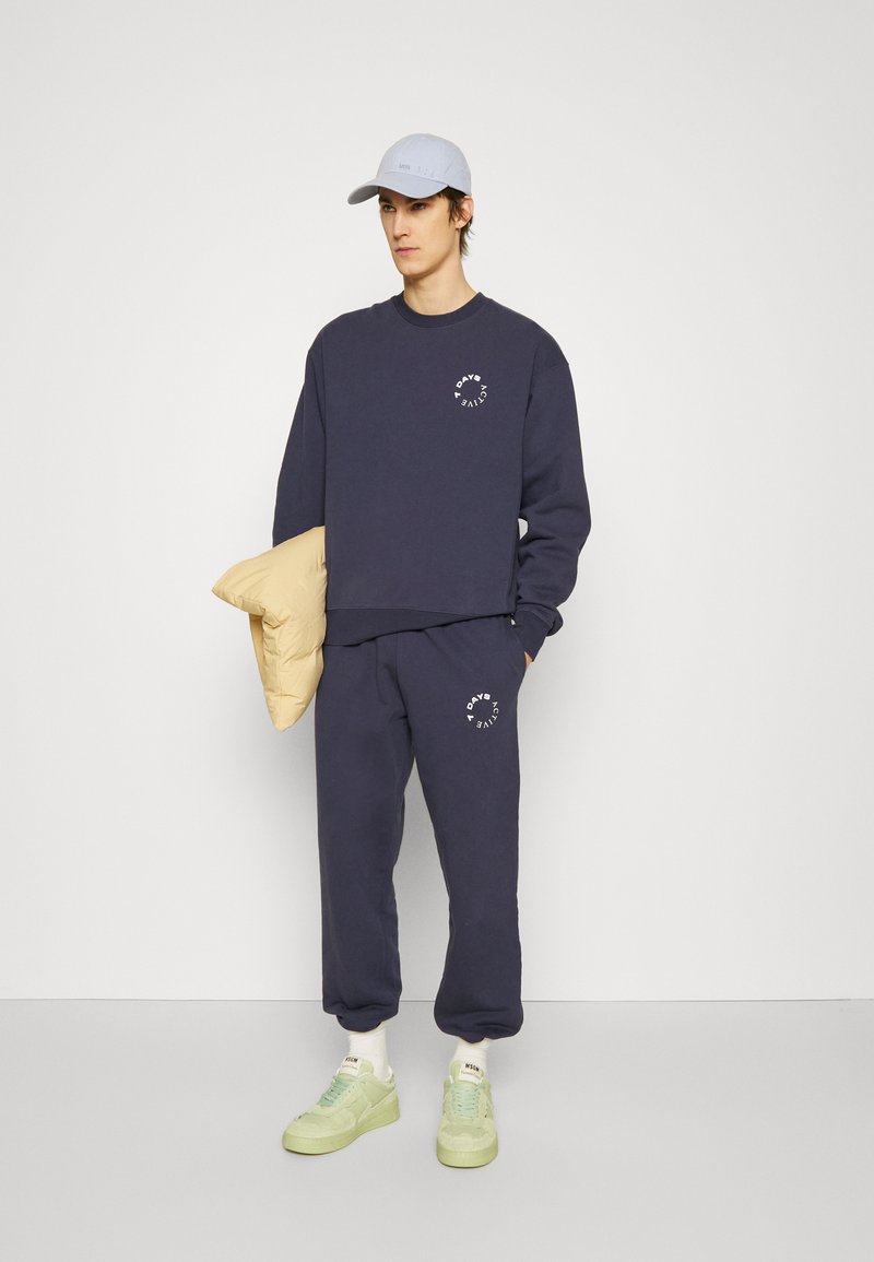 7 DAYS Active PANTS UNISEX - Donji dijelovi trenirke - navy