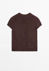 Maglione corto marrone a maniche corte realizzato in morbido materiale a maglia. Presenta un collo rotondo e un orlo a coste, con una superficie liscia e un design semplice.