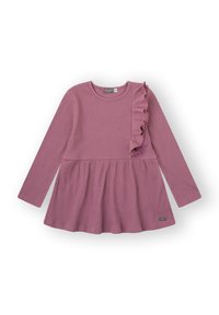 Vestido de manga larga en tela de canalé en un tono púrpura claro, con un volán en capas en el hombro izquierdo y una falda acampanada. Presenta un logo en el dobladillo.