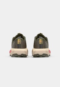 ASICS GEL-TRABUCO 13 GTX - Trailové bežecké topánky - black/lemongrass