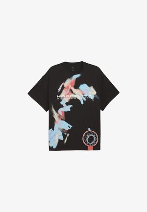 Schwarzes Baumwoll-T-Shirt mit abstrakten blauen und roten Farbspritzern, versehen mit dem Text "HOOPTORIA" und "WISH YOU WERE HERE" sowie einer Grafik eines Basketballkorbs.
