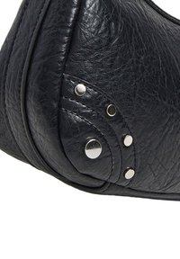 Thumbnail Image 4