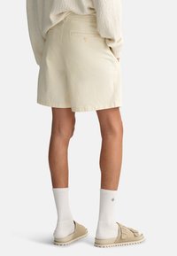 GANT Shorts - off-white