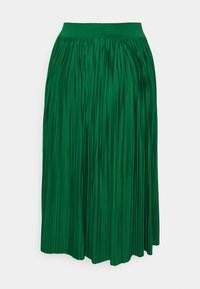 Falda midi plisada verde con una cinturilla elástica, que presenta pliegues verticales y una textura suave y brillante. El dobladillo es ligeramente redondeado.