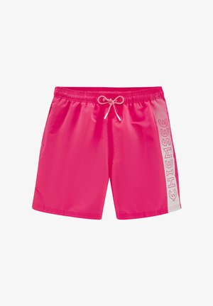 Helle pinke Badeshorts mit weißem Kordelzug und weißem "CHiEMSEE"-Logo auf der rechten Seitenpartie.