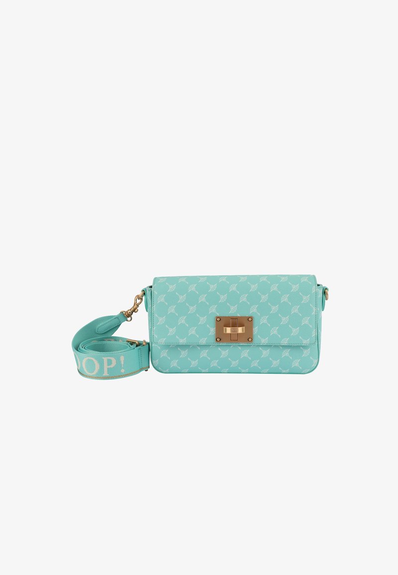 Tyrkysová crossbody taška vyrobená z texturovaného materiálu, se vzorem bílých listů, zlatým uzávěrem a odnímatelným popruhem s textem "SCOOP!".