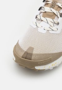 Nike Performance Chaussures de running - white