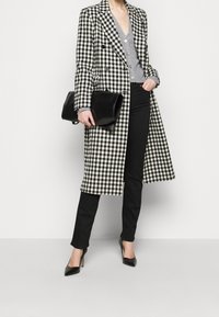 FTC Cashmere Kardigan - grey