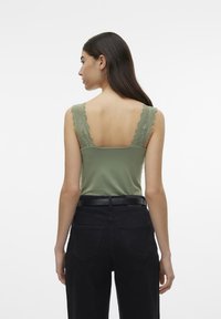 Vero Moda VMROSA - Topp - hedge green