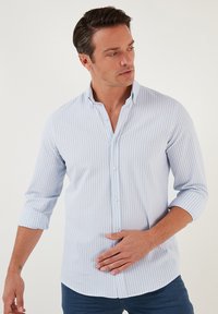 REGULAR FIT - Majica - blue white