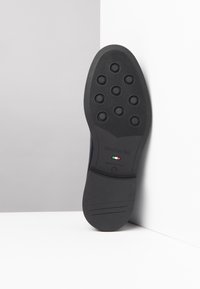 NeroGiardini Elegantni čevlji z vezalkami - incanto