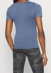 Under Armour T-shirt - bas - blue-grey