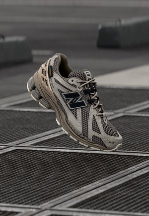 U1906 UNISEX - Sneakers - arid stone