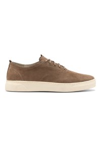 Brauner Wildlederschuh mit niedrigem Profil, runder Zehe, fünf Ösen und einer hellen Gummisohle. Verfügt über dezente Nähte entlang der Kanten.
