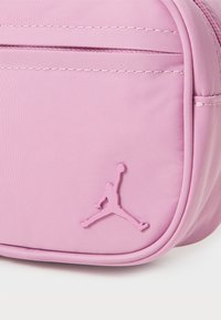 Jordan JAW ALPHA CAMERA BAG - Torba preko tijela - orchid