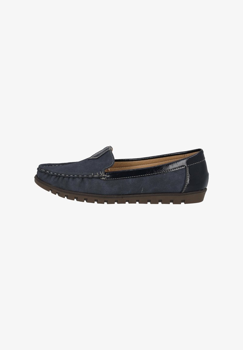 Scarpa moccasin blu navy con tomaia in suede, dettagli in pelle a contrasto, cuciture decorative e suola in gomma.