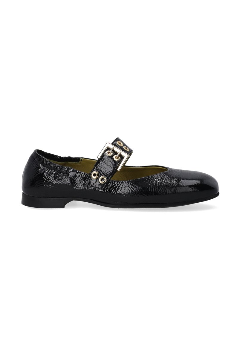 Schwarze Lackleder-Ballerinas im Mary-Jane-Stil, mit einem breiten Schnallenriemen und ovalen Ausschnitten, flacher Sohle und glatter Oberfläche.