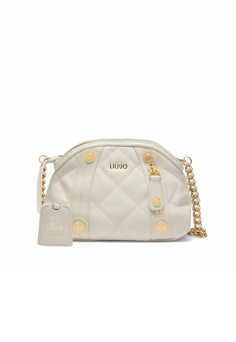 Gepolstertes cremefarbenes Handtasche mit goldenen Hardware-Details, Kettenriemen, Markenanhänger und runden Verzierungen. Kompakte und runde Form.
