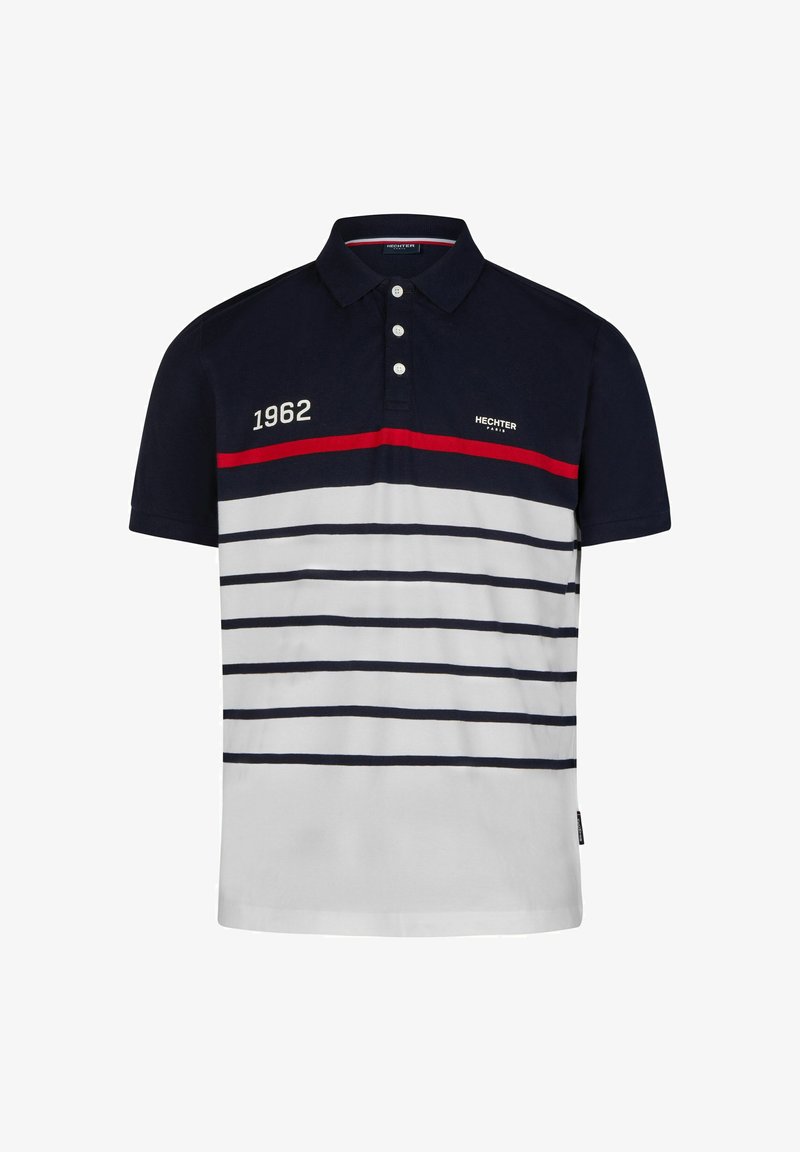 Marineblauwe en witte gestreepte polo met rode accenten en geborduurd "1962." Bevat een kraag en een drie-knopen sluiting. Gemaakt van katoen.