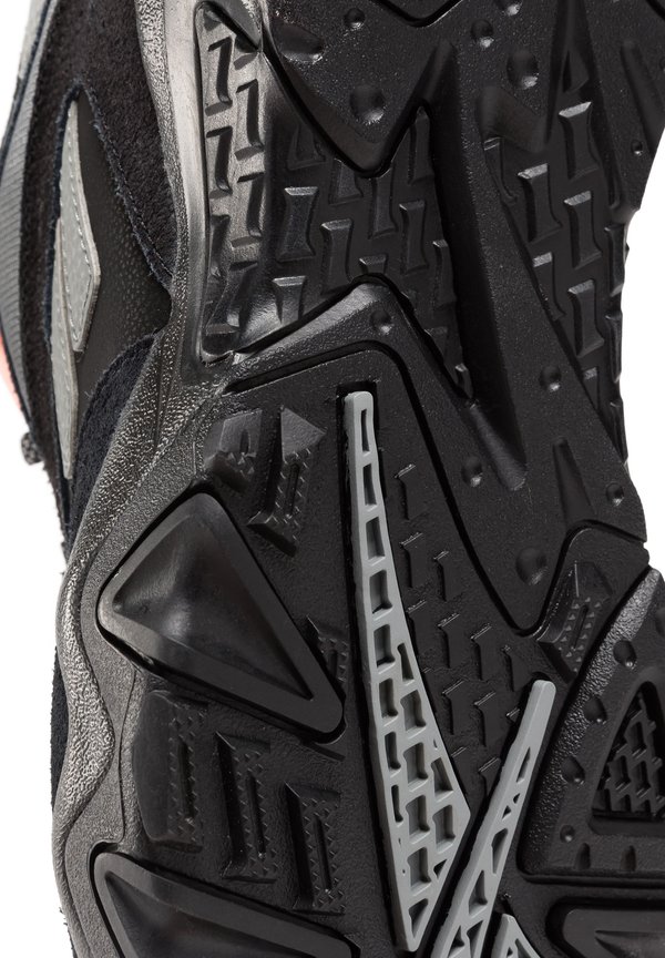 PRESEASON 94 LOW UNISEX - Trainers3