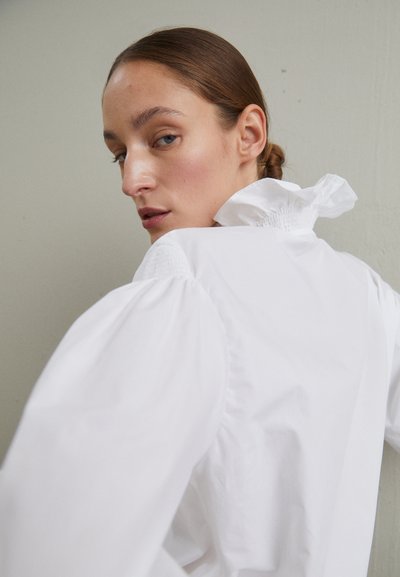 sandro CHEMISE - Blus - blanc